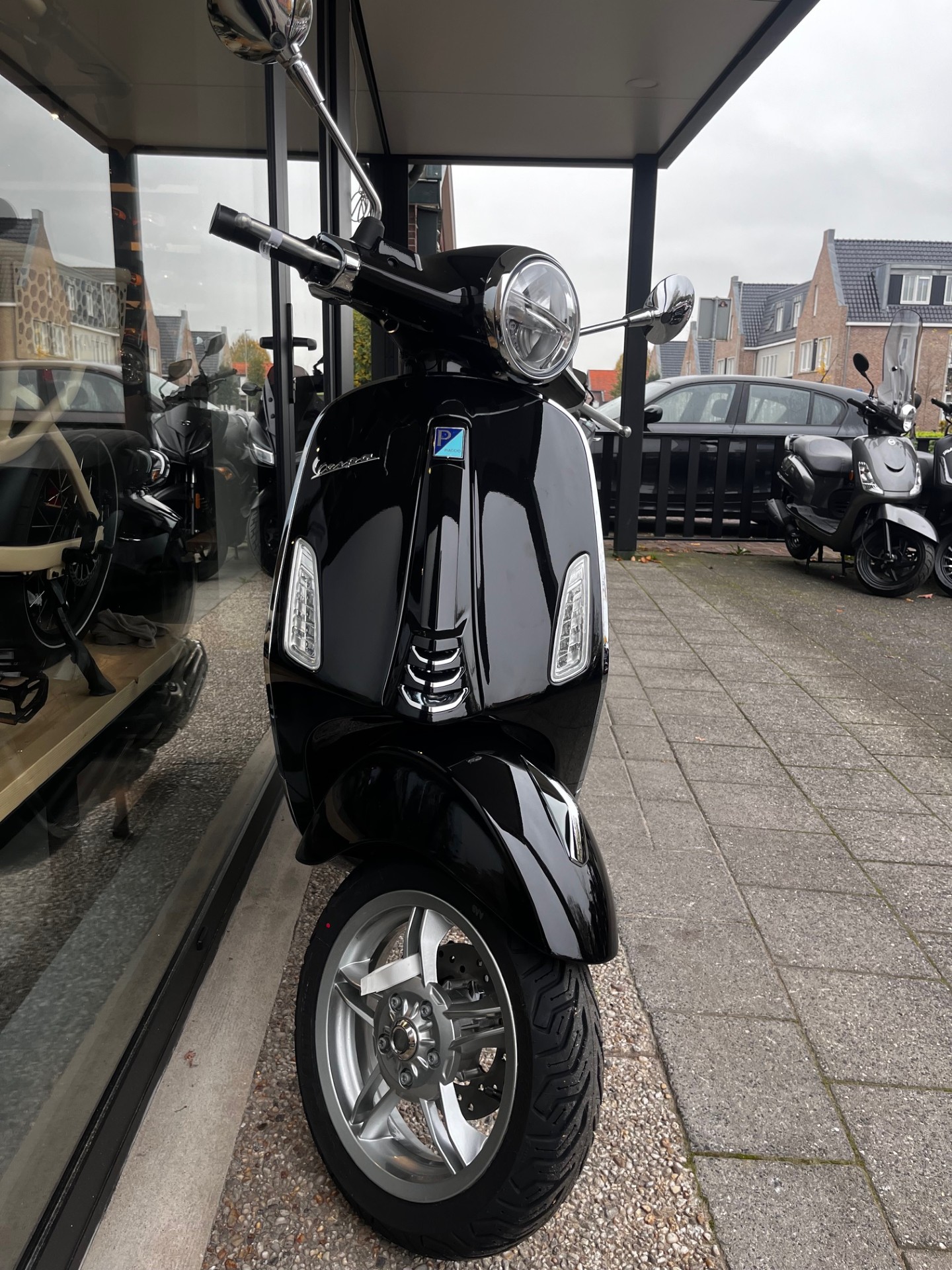 35427 672f6bef f4d8 42cb a1a9 40f29d5a5444