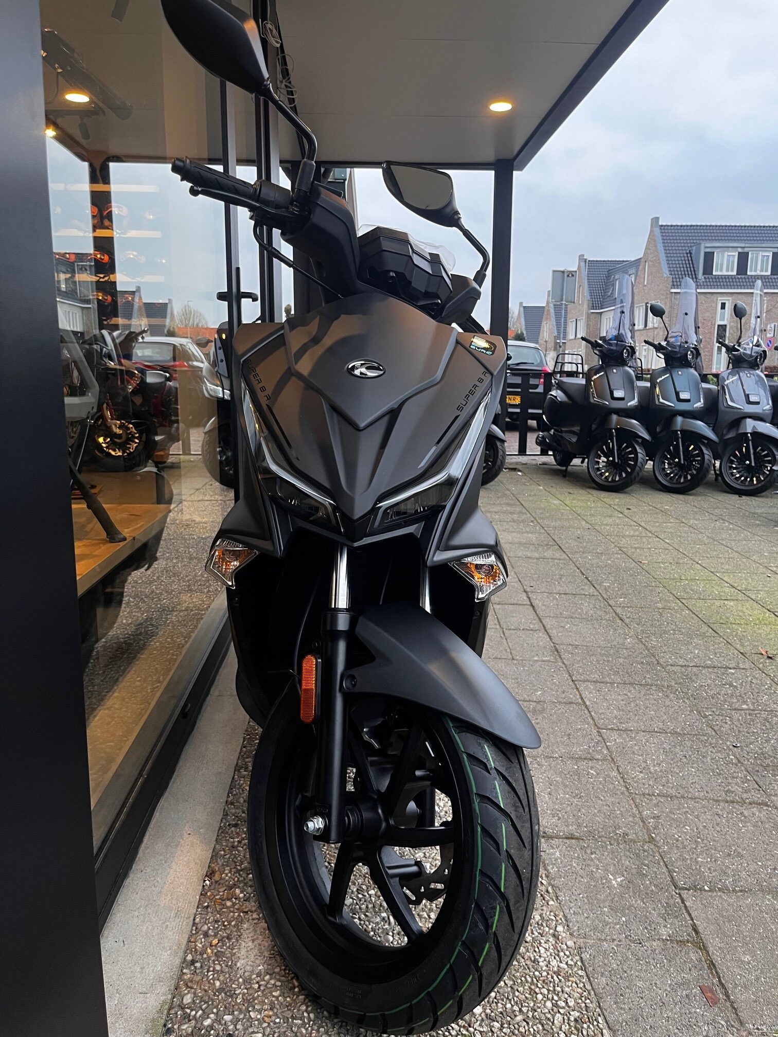 35493 67b048f8 7af8 4aff a4a0 4daf9d5a5444