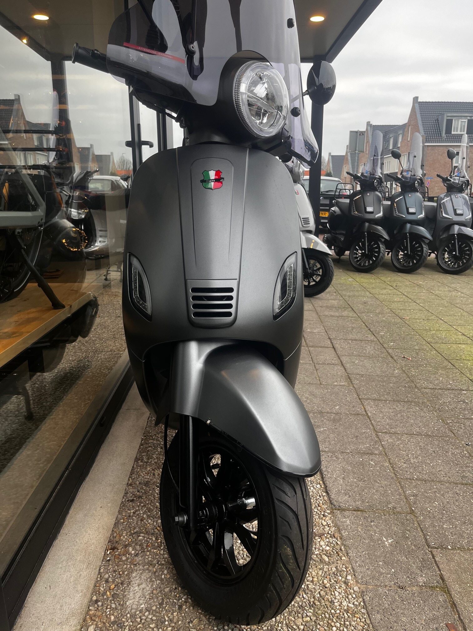 35522 67b05a1c 67b8 4518 8ac6 14ae9d5a5444