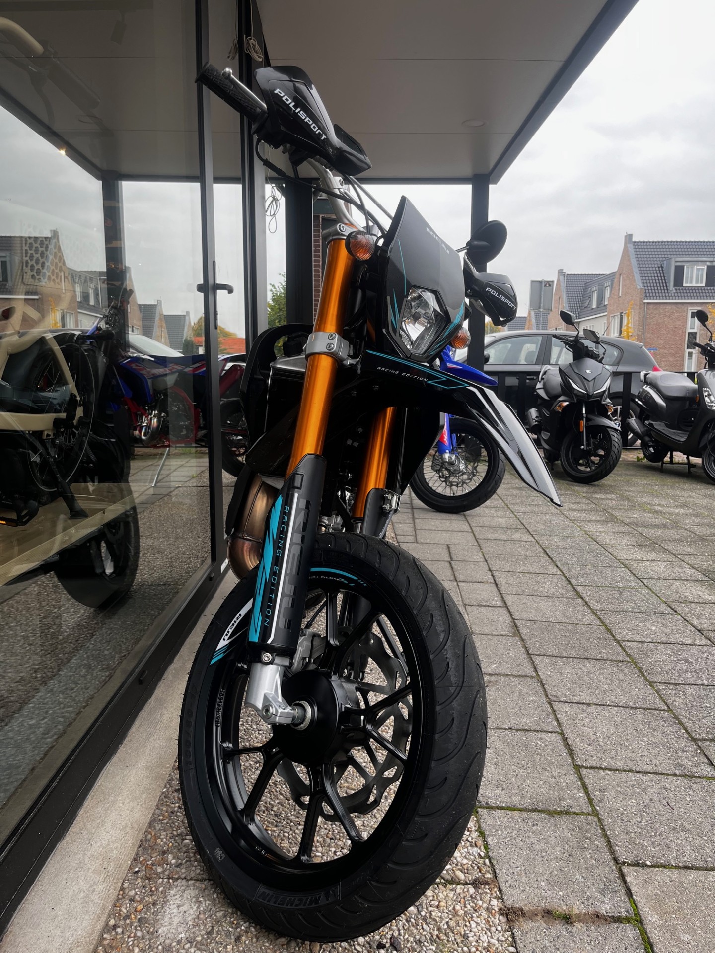 35332 67237c83 4acc 42dd 94c3 4baf9d5a5444