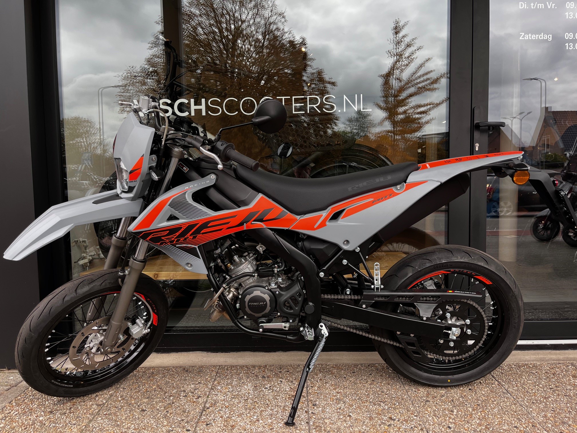 35809 68f24e99 859c 418f 801a ddb49d5a5444